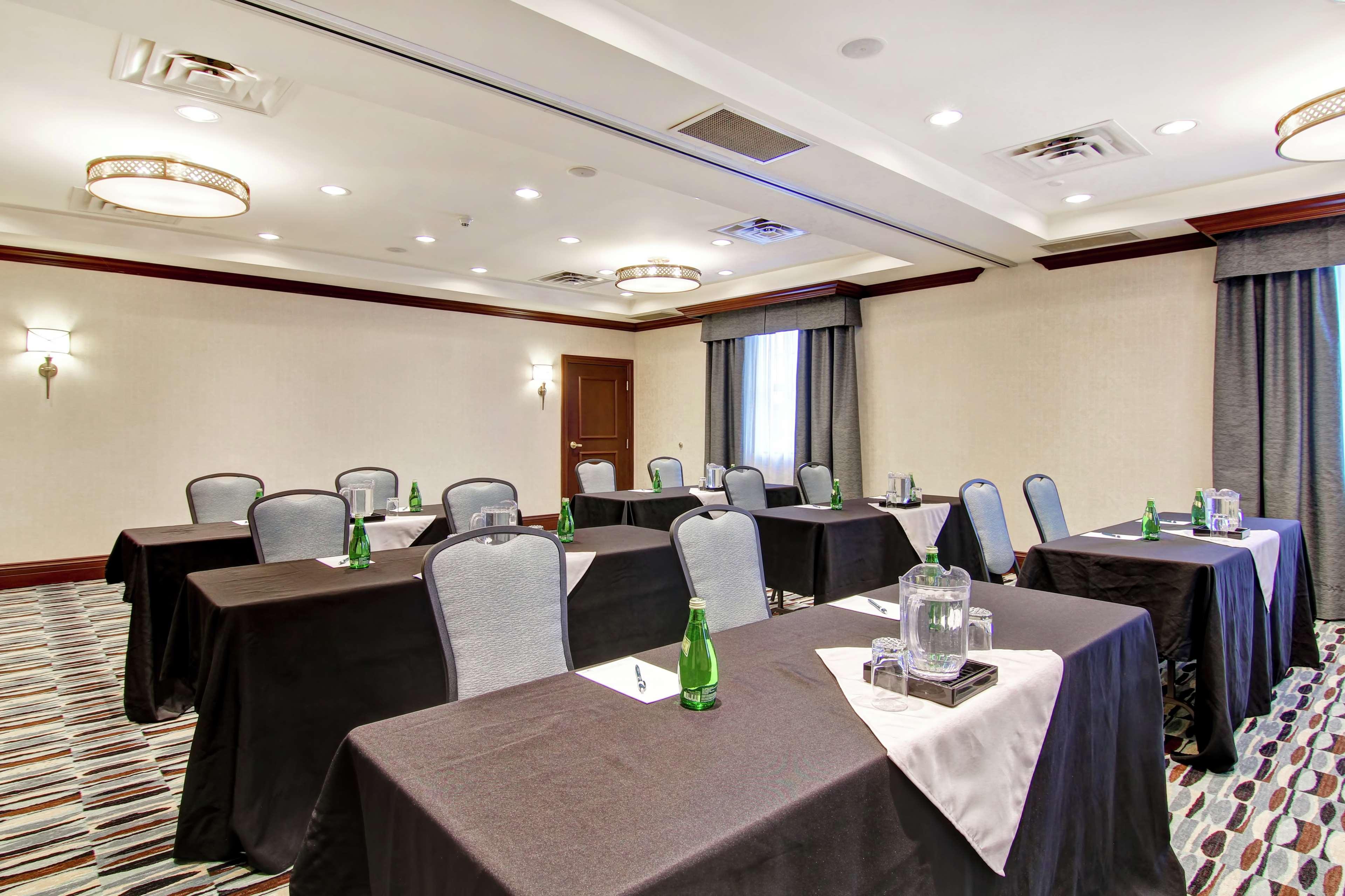 Homewood Suites By Hilton Toronto Oakville Exterior photo