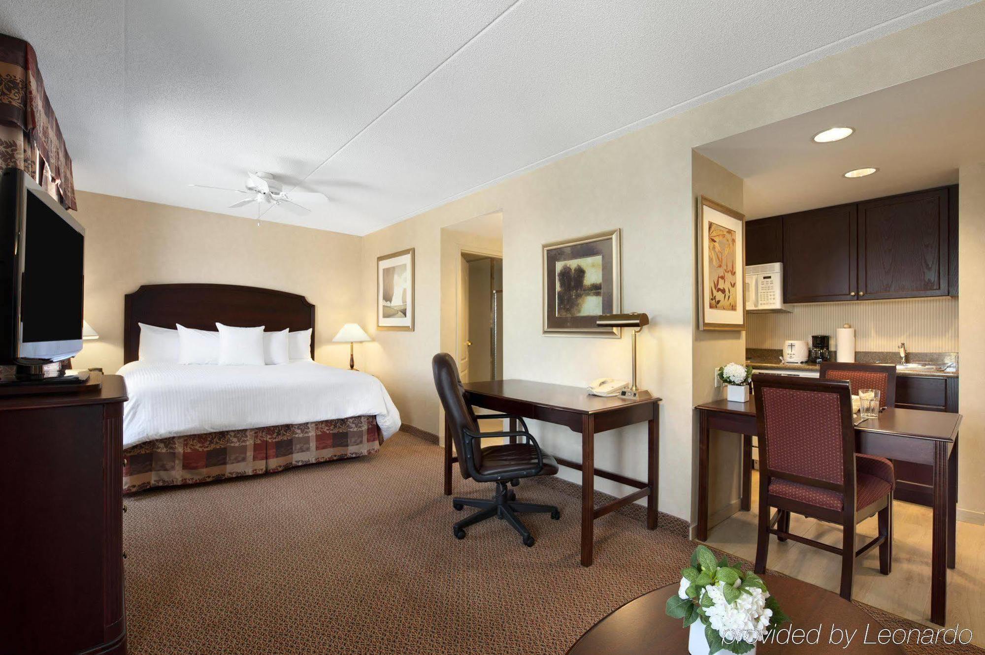 Homewood Suites By Hilton Toronto Oakville Room photo
